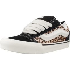 Buty VANS SK8 HI Nadruk zwierzęcy. Trekkingi Vans, bez wzorów, ze skóry, bez zapięcia, trekkingowe. Za 388.99 zł.