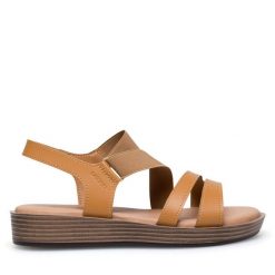 Sandały Lasocki. Brązowe sandały Lasocki, bez wzorów, bez obcasa, na płaskiej podeszwie, bez zapięcia. Za 99.99 zł.