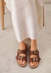 Brązowe Szydełkowe Klapki z Paskami ze Sprzączkami na Podeszwie z Imitacji Korka Elriess. Brązowe klapki Renee, w ażurowe wzory, z jeansu, boho, bez obcasa, na płaskiej podeszwie, bez zapięcia. Za 89.99 zł.