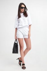 Szorty dresowe damskie ARMANI EXCHANGE. Szorty Armani Exchange, bez wzorów, z dresówki. W wyprzedaży za 306.82 zł.