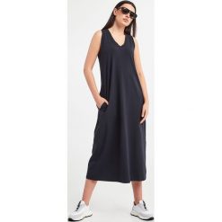 Sukienka Nichols MAX MARA LEISURE. Sukienki Max Mara Leisure, xs, bez wzorów, bez kołnierzyka, bez ramiączek, maxi. W wyprzedaży za 487.20 zł.