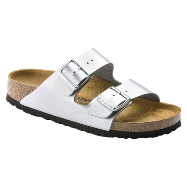 Klapki damskie Birkenstock Arizona BF. Szare klapki Birkenstock, bez wzorów, z materiału, bez obcasa, bez zapięcia. Za 289.00 zł.