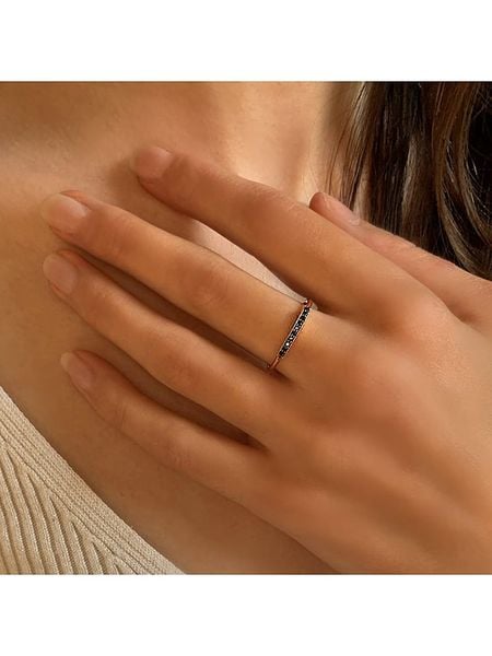 Les Petites Précieuses Pozłacany pierścionek z cyrkoniami rozmiar: 50. Czerwone pierścionki Les Petites Précieuses, z cyrkonią, pozłacane. Za 69.99 zł.