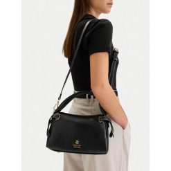Torebka Beverly Hills Polo Club. Czarne torebki klasyczne Beverly Hills Polo Club, bez wzorów, bez dodatków. Za 209.99 zł.