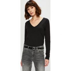 Trendyol - Bluzka. Czarne bluzki Trendyol, m, bez wzorów, z bawełny, casualowe, bez kołnierzyka, bez ramiączek. W wyprzedaży za 39.90 zł.