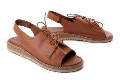 ARTIKER RELAKS 44C0694 brązowy, sandały damskie. Brązowe sandały Artiker Relaks, bez wzorów, z gumy, bez obcasa, na obcasie, bez zapięcia. Za 259.90 zł.