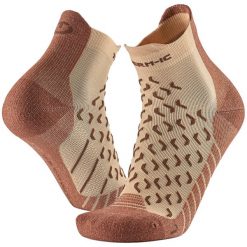 Skarpety trekkingowe doroslych Therm-ic Outdoor UltraCool Ankle wysokosc kostki. Brązowe skarpetki THERM-IC, bez wzorów, z materiału. Za 73.00 zł.