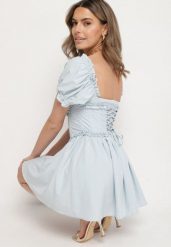 Niebieska Sukienka Vices w Rustykalnym Stylu z Gorsetowym Wiązaniem Tolaviela. Niebieskie sukienki Born2be, na imprezę, l, z aplikacjami, z jeansu, eleganckie, bez kołnierzyka, bez ramiączek, mini, gorsetowe. W wyprzedaży za 118.99 zł.