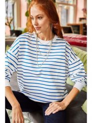 Olalook Bluza w kolorze białym rozmiar: S. Białe bluzy Olalook, s, bez wzorów, bez kaptura. Za 53.17 zł.