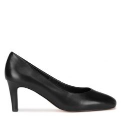 Szpilki Lasocki. Czarne szpilki Lasocki, bez wzorów, bez obcasa, na szpilce, bez zapięcia. Za 219.99 zł.
