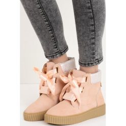Różowe Botki Back To Street. Botki marki Born2be. Za 79.99 zł.