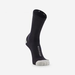 Skarpetki rowerowe Van Rysel 900. Czarne skarpetki VAN RYSEL, bez wzorów, z elastanu. Za 44.99 zł.