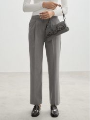 Mango Spodnie materiałowe Roro 77094438 Szary Regular Fit. Szare spodnie materiałowe Mango, bez wzorów, z materiału. Za 45.99 zł.