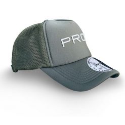 Czapka z daszkiem i siatka PROS. Zielone czapki z daszkiem PROS, bez wzorów, z materiału, eleganckie. Za 119.00 zł.