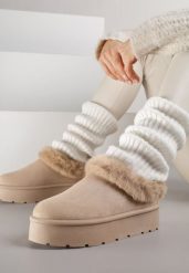 Ciemnobeżowe Krótkie Śniegowce na Platformie Ozdobione Futerkiem Sewlara. Brązowe śniegowce Renee, bez wzorów, z jeansu, bez zapięcia. Za 59.99 zł.