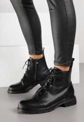 Czarne Skórzane Botki Typu Trzewiki Wioselle. Czarne botki Renee, bez wzorów, z jeansu, eleganckie, bez obcasa, na płaskiej podeszwie, bez zapięcia. Za 89.99 zł.