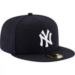 Regulowana czapka typu snapback New Era 59FIFTY New York Yankees Authentic On Fi. Niebieskie czapki z daszkiem New Era, bez wzorów, z materiału. Za 259.50 zł.