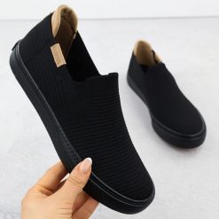 Tenisówki tekstylne slip on czarne Big Star RR274716. Czarne buty sportowe lifestyle BIG STAR, bez wzorów, z tkaniny, retro, bez zapięcia. Za 99.00 zł.