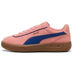 Adidasy Puma Club Klassika Sd, Kobiety. Czerwone buty sportowe lifestyle Puma, bez wzorów, z zamszu, sportowe, bez zapięcia. W wyprzedaży za 209.00 zł.