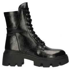 Stylowe Błyszczące Botki Filippo Black czarne. Czarne botki bez wzorów, ze skóry ekologicznej, eleganckie, bez obcasa, na obcasie, bez zapięcia. W wyprzedaży za 142.97 zł.