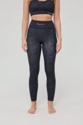 Legginsy Infinite High Waisted - Czarny Leopard. Czarne legginsy OOSC, bez wzorów, z materiału, sportowe, długie. Za 245.99 zł.