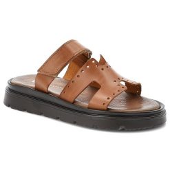 Klapki damskie Armodo, cholewka ze skóry naturalnej z ażurowymi perforacjami szeroki pasek z regulacją na rzep, brązowe, 40440. Brązowe klapki Armodo, w ażurowe wzory, ze skóry, bez obcasa, bez zapięcia. Za 289.00 zł.