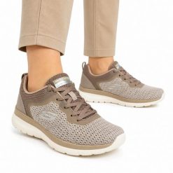 Buty damskie sportowe Skechers BOUNTIFUL QUICK PATH. Brązowe buty treningowe Skechers, bez wzorów, z materiału, bez zapięcia, na fitness i siłownię. Za 209.00 zł.