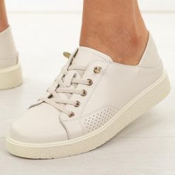 Beżowe skórzane półbuty damskie Vinceza 79590. Brązowe półbuty wsuwane VINCEZA, na lato, bez wzorów, z jeansu, eleganckie, z okrągłym noskiem, bez obcasa. Za 219.00 zł.