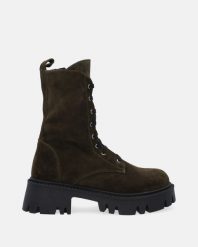 ZAMSZOWE WORKERY W KOLORZE ZIELONYM 8217601 KHAKY. Zielone botki Venezia, bez wzorów, ze skóry, bez obcasa, bez zapięcia. Za 249.00 zł.