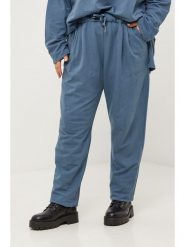 Curvy Lady Spodnie w kolorze niebieskim rozmiar: 40/42. Niebieskie spodnie materiałowe Curvy Lady, bez wzorów, z materiału, klasyczne, z standardowym stanem. Za 108.99 zł.