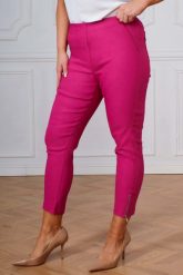 Amarantowe spodnie chinosy Nina z zamkami 7/8 PLUS SIZE XXL WIOSNA. Czerwone chinosy Nasi partnerzy, bez wzorów, z elastanu, biznesowe, krótkie. Za 159.90 zł.
