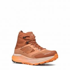 Damskie buty trekkingowe Tecnica Agate S Mid. Brązowe buty trekkingowe Tecnica, bez zapięcia. W wyprzedaży za 854.00 zł.