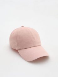 Czapka z daszkiem - pastelowy róż. Czerwone czapki z daszkiem Reserved, bez wzorów. Za 59.99 zł.