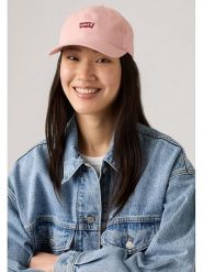 Levi's Czapka w kolorze jasnoróżowym rozmiar: onesize. Różowe czapki z daszkiem Levi's, bez wzorów, z bawełny. Za 91.56 zł.