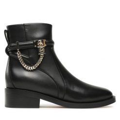Botki MICHAEL Michael Kors. Czarne botki MICHAEL Michael Kors, bez wzorów, bez obcasa, na płaskiej podeszwie, bez zapięcia. Za 819.99 zł.