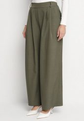 Ciemnozielone Spodnie o Fasonie Palazzo z Wsuwanymi Kieszeniami Adivena. Zielone jeansy Born2be, bez wzorów, z jeansu, eleganckie, z podwyższonym stanem, długie. Za 99.99 zł.