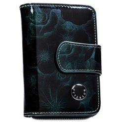 Zielony, pionowy portfel damski ze skóry naturalnej i ekologicznej, zamykany suwakiem i zatrzaskiem - Peterson. Zielone portfele Peterson, bez wzorów, ze skóry. Za 99.00 zł.