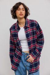 Koszula typu oversize w GRANATOWO RÓŻOWĄ KRATĘ - RENO-UNI. Czerwone koszule Marsala, l, bez wzorów, z bawełny, klasyczne, bez kołnierzyka, bez ramiączek. Za 329.90 zł.