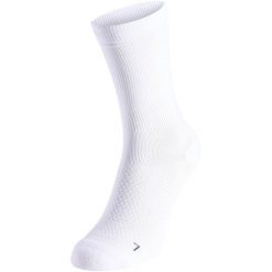 Skarpetki klasyczne Odlo ESSENTIAL Socks crew. Białe skarpetki ODLO, bez wzorów, z elastanu. Za 59.99 zł.