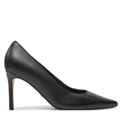 Szpilki Guess. Czarne szpilki Guess, z aplikacjami, bez obcasa, na szpilce, bez zapięcia. Za 499.99 zł.