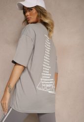 Szara Koszulka o Fasonie T-shirt z Napisami Na Plecach i na Przodzie Seninora. Szare t-shirty Renee, l, bez wzorów, z jeansu, klasyczne, bez kołnierzyka, bez ramiączek. W wyprzedaży za 38.49 zł.