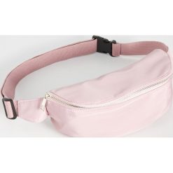 Saszetka nerka - Różowy. Nerki i saszetki Sinsay. Za 29.99 zł.