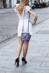 CZARNA VERA PELLE MAŁA TOREBKA LISTONOSZKA K03. Czarne torby na laptopa bez wzorów, ze skóry. Za 109.99 zł.