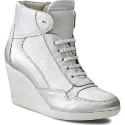 Sneakersy DOLCE PIETRO - 0853-003-01-1 Biały/Srebro. Botki marki Dolce Pietro. W wyprzedaży za 199.00 zł.