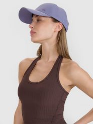 4F Czapka z daszkiem damska 4F x Anna Lewandowska - fioletowa Uniwersalny. Fioletowe czapki z daszkiem 4f, na lato, bez wzorów, z elastanu, eleganckie. Za 119.99 zł.