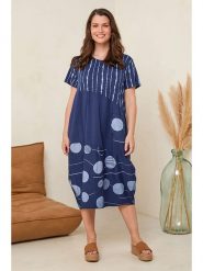 Curvy Lady Sukienka w kolorze granatowo-błękitnym rozmiar: 48/50. Niebieskie sukienki Curvy Lady, bez wzorów, klasyczne, bez kołnierzyka, bez ramiączek, midi, bombki. Za 121.51 zł.