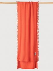 Maerz Muenchen Wełniany szal w kolorze pomarańczowym rozmiar: onesize. Pomarańczowe szaliki i kominy Maerz Muenchen, bez wzorów, z materiału. Za 217.99 zł.