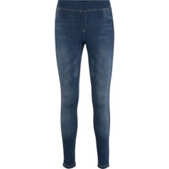 Legginsy o wyglądzie dżinsów. Niebieskie legginsy bonprix, bez wzorów, z jeansu. Za 119.99 zł.