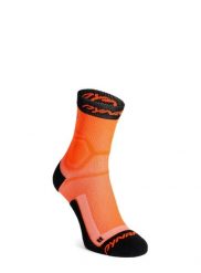 Skarpety biegowe Dynafit Alpine Short Sock. Brązowe skarpetki Dynafit, bez wzorów, z materiału. Za 103.70 zł.