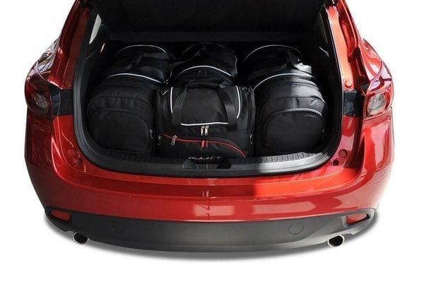 Torby Do Bagażnika Mazda 3 Hatchback 2013-2018 4Szt Kjust. Czarne torby podróżne KJUST, bez wzorów, z kauczuku. Za 1,209.00 zł.